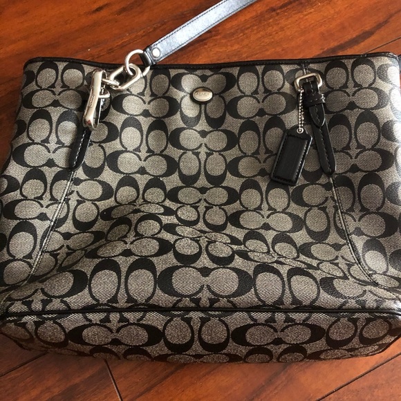 Bag - Picture 1 of 3